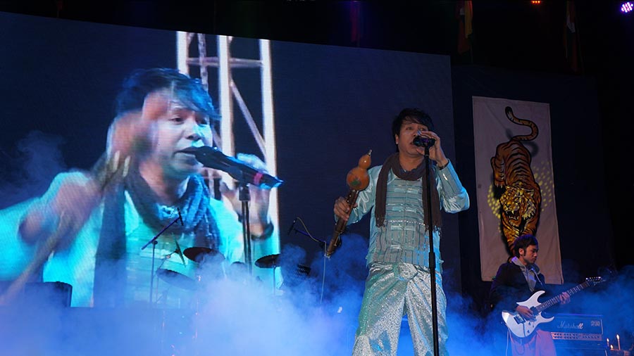 သၢဝ်လူင် - ၸၢႆးသႅင်ၸွမ်ၾႃ့
